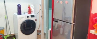 Fridge & Washing Machine, Actual Photo 1