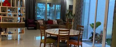 Beautifully Renovated Superlink and Move in Condition 1