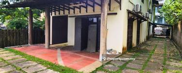 Classic corner terrace - damansara heights 1