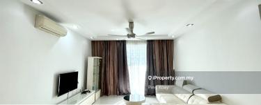Middle Floor, Direct Seaview, Good Condition 1