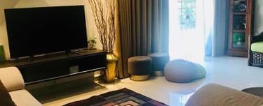 Escape to Tranquility: Embrace the Charm of a Bungalow Property 1