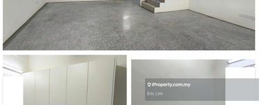 Newly refurbished terrace house located at Section 17 to let 1