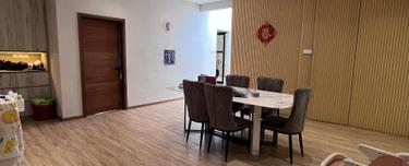 Rare Single storey bungalow renovated at town area 1