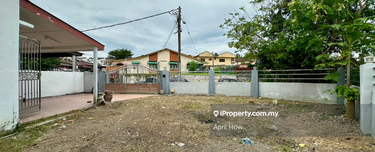 Endlot with huge garden space and back yard suitable for reno 1