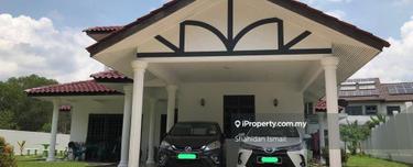 Spacious Banglo for Sale in Seksyen 9, Shah Alam: Prime Location 1