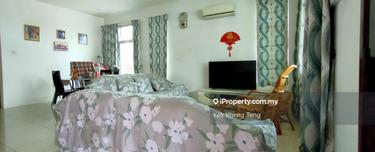 Spacious and Long Carporch ! 1