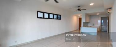 Partially Furnished Spacious Unit at Isola next to Empire Subang 1