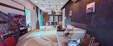 Well maintained unit ready to move in 1