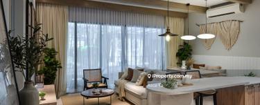 Ready Move In, Low Density, Free furnished, Walk to Mall & UPM, 0 Dp 1