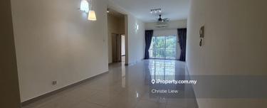 Newly refurbished unit and walking distance to various amenities 1