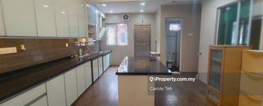Oug Freehold renovation flat level unit for sale  1