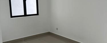 Low Floor/Basic Unit/Unfurnished/Non bumi/Best deal-below market value 1