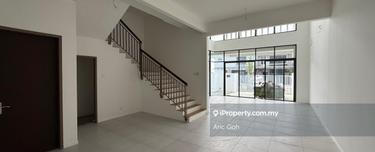 Below market price - 3 Storey Super-link at Cheras for sale ! 1
