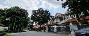 Spacious 6 Bedroom Bungalow in Levenue, Desa Parkcity 1