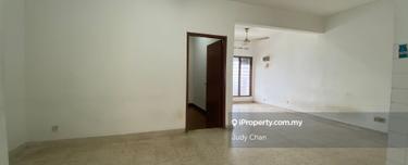 Goodyear Court 9 Usj14 Walk-up Low Cost Flat 2r1b Bu650sf 1