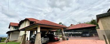 Beautiful Renovated 1.5 Storey Bungalow Bangi Golf Resort 1