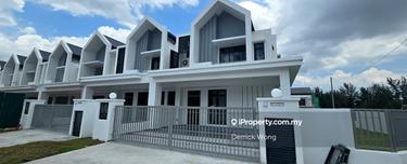 Garden and golf view/ Spacious build up/ With sales package/ Newlaunch 1