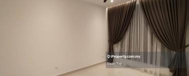 1215sf, Mid Floor, KL View, Renovated 1