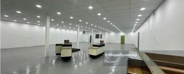 Specious Warehouse Bukit Kemuning for Rent  1