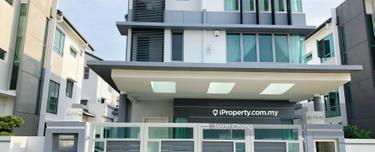 3 Storey Fully Renovated Bungalow @ Ambang Botanic 2, Ready To Move In 1