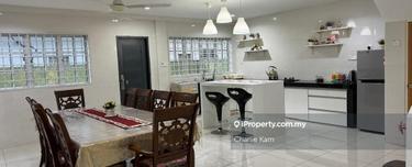 2.5 Storey House for  Rent 1