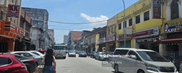 Walking distance to Concubine Lane and famous Ipoh coffee shops 1