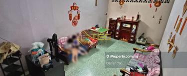 1-storey House at Jalan Sekolah, Port Klang For Sales 1