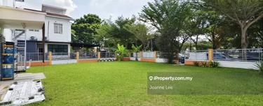 Corner lot with extra big land 1