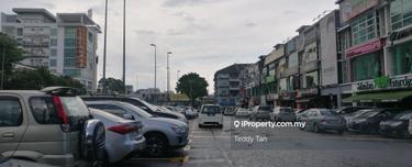 Kuchai Lama Crowed Area , Corner Lot , Tenanted , Good For Invest  1