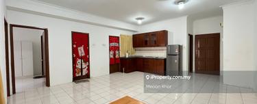 Excellent Condition with 3 car park, Good for investment or Own stay 1