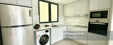 Walking distance to mall 1