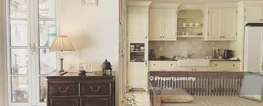 Charming 1.5-Storey Garden Townhouse Surrounded by Lush Greenery 1