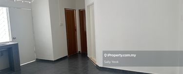 Single Storey 3 bedrooms landed house at Taman University Skudai 1