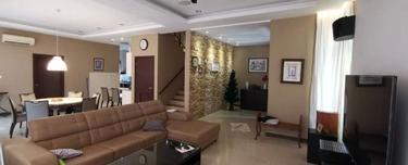 Semi dee Glenmarie Cove fully renovated for sale 1