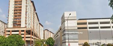 Prime location, Jusco, Mrt station 1