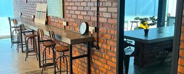 Move in Condition / Fully Furnished office space 1