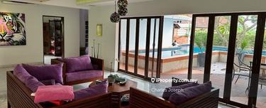 Seaview Villa  1