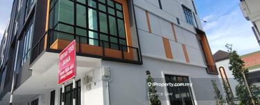 End Lot 4 Storey Shoplot For Rent with Lift 1