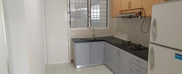 Condominium in Gurney Drive. Brand new renovated bathrooms.  1