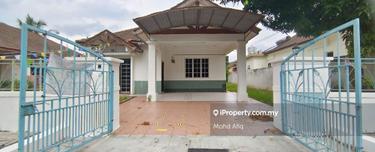 Non Bumi Single Storey Bungalow at Sikamat For Sale 1