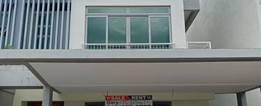 D'island 3 Storey Superlink with beautiful and peaceful surroundings 1