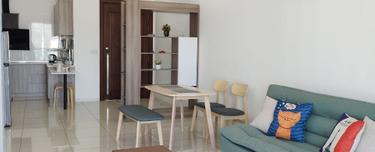 Queens Residences 950sf City and Hill View Unit For Rent 1