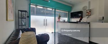 Clinic on ground floor for rent at Cheras prime area facing main road 1