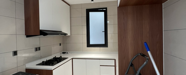 Many unit in duta park   1