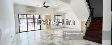 Quiet Place, Opposite Thomson Hospital and easy access to Dash highway 1