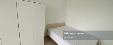 Room For Lease Available in Kuchai Lama 1