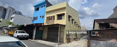 200m to Kepong jinjang MRT, 2 Storey shop, End Lot For Rent 1
