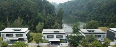 2 storey zerolot Bungalow House facing lake for sale 1