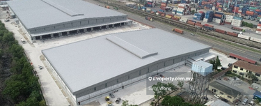 KLIA airport 20km, easy access to major highway, ready to move in  1