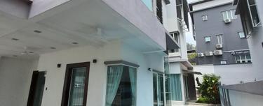 Private Pool, Lift, Spacious House with 6 Rooms, Easy Access KLCC 1